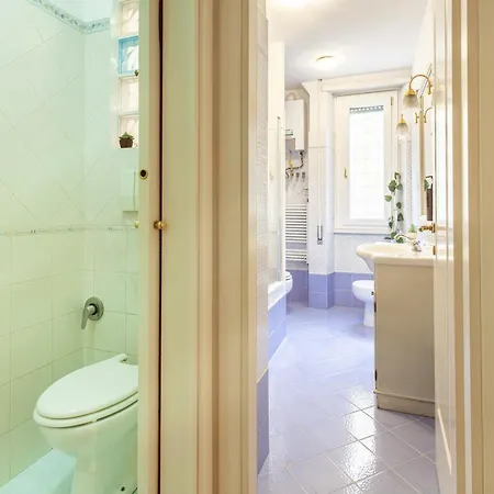 Hostly - Trieste Appartement