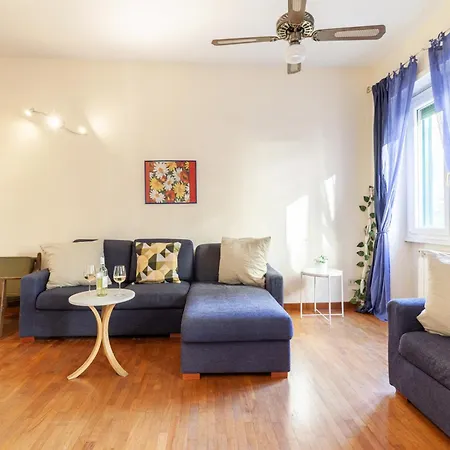 Hostly - Trieste Appartement