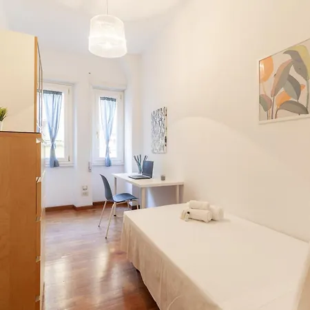 Hostly - Trieste Rome